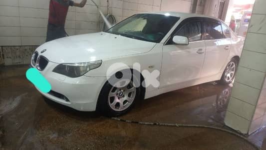 بي ام دبليو الفئة 5 2004