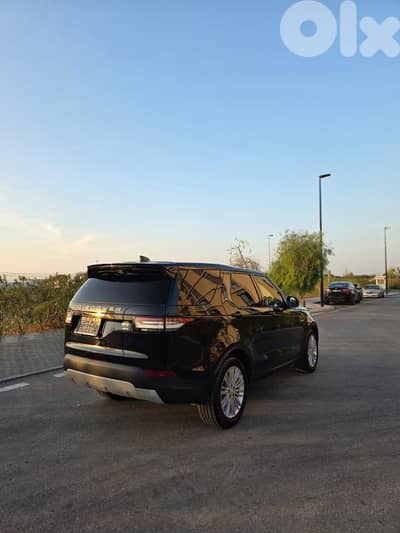Land Rover Discovery LR5 V6 2020 SE.