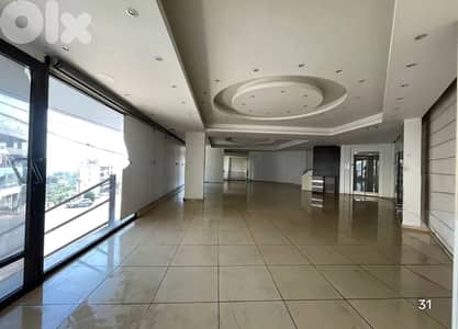 GMC203AJ - Showroom for rent in Mansourieh - معرض للإيجار في المنصورية