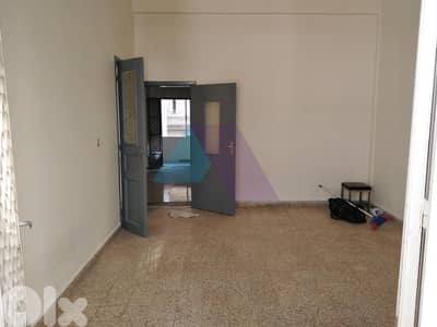 Invest now ! in Achrafieh/ saide area, 1 flat / floor + shared parking
