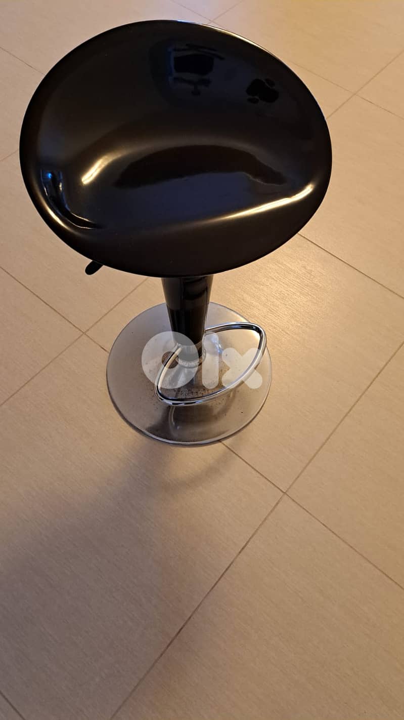 Chair 0