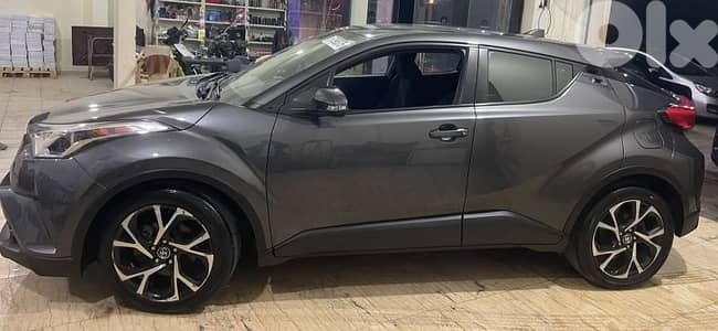 Toyota CHR 2018 Premium_Keyless_Power Mirror_Blind Spot