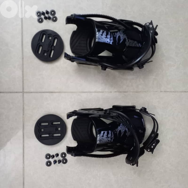 Like New All Mountain True twin Snowboard + Bindings 2
