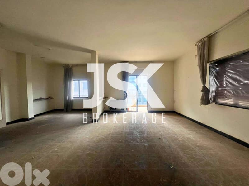 L19922 - 4-Bedroom Apartment For Sale in Achrafieh, Mar Mitr 0