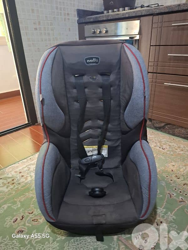 car seat 0