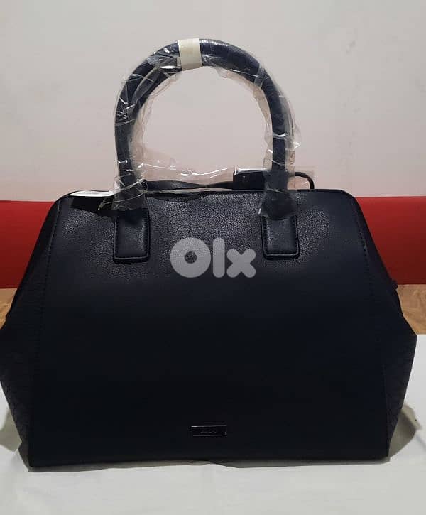 handbag 0