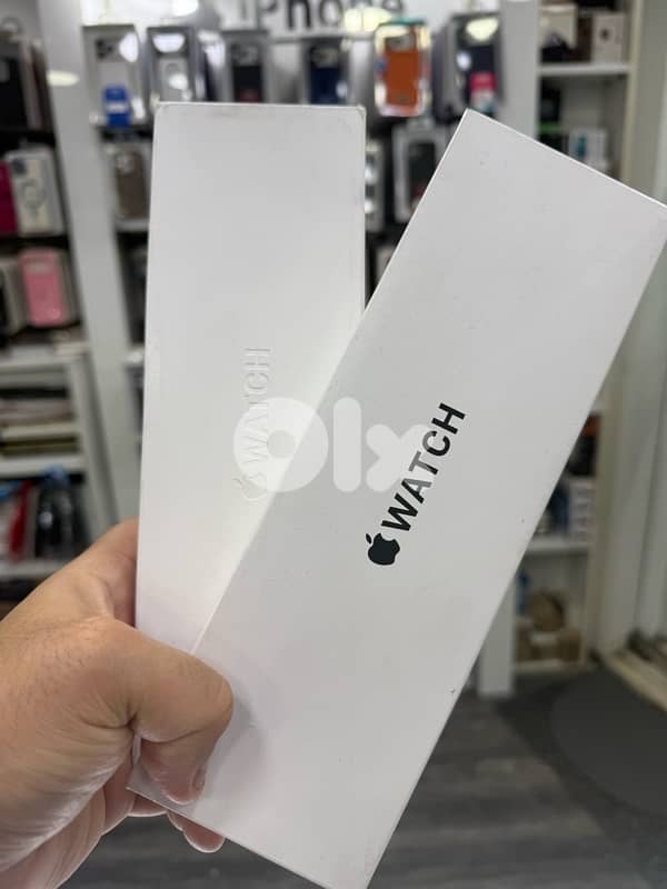 apple watches new starting 210$ 0
