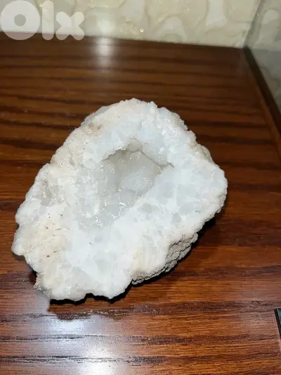 2 real Quartz rocks