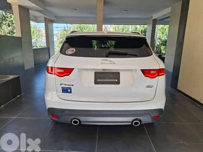 F-Pace premium. V6 3.5T clean carfax!! 2 original keys