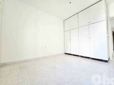 RA25-4578 Apartment for Rent – Koraytem / Ras Beirut