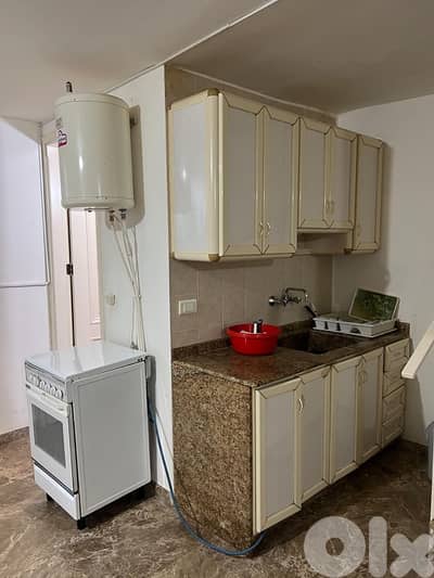 Semi Furnished Studio For Rent In Hboub-Jbeilغرفة للإيجار في جبيل