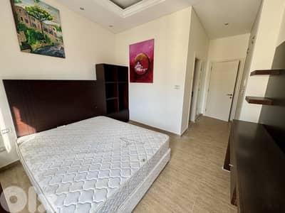 L19927 - Bright 3-Bedroom Apartment For Sale in Hamra, Ras Beirut