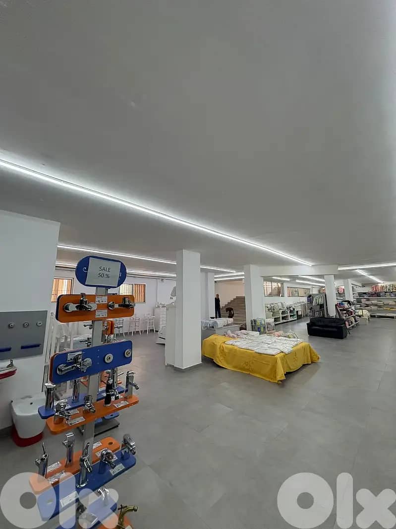 CATCH WAREHOUSE IN THE HEART OF ACHRAFIEH (250SQ) , (AC-902) 0