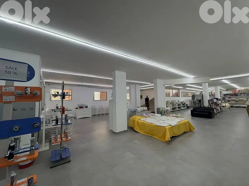 SPACIOUS 700SQ WAREHOUSE IN ACHRAFIEH | 3M HEIGHT | OFFICE | AC-1131 0