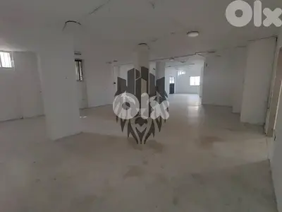 SPACIOUS 750SQ WAREHOUSE IN HAMRA PRIME | HAMR-259