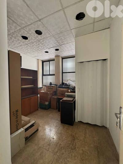 SPACIOUS SHOP IN KORAYTEM PRIME / HUGE TERRACE (90SQ) , (QR-117)