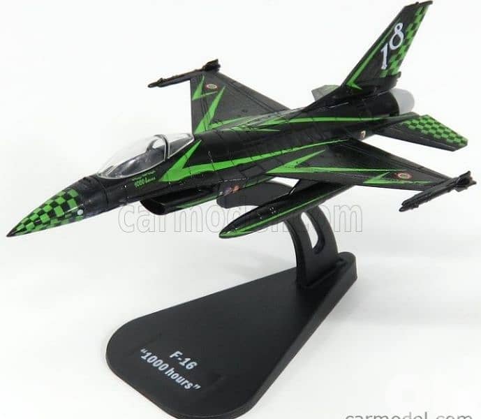 F-16 (Italian Airforce) diecast plane model 1/100 0