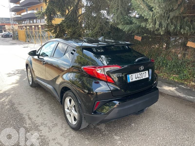 Toyota  C-HR 0