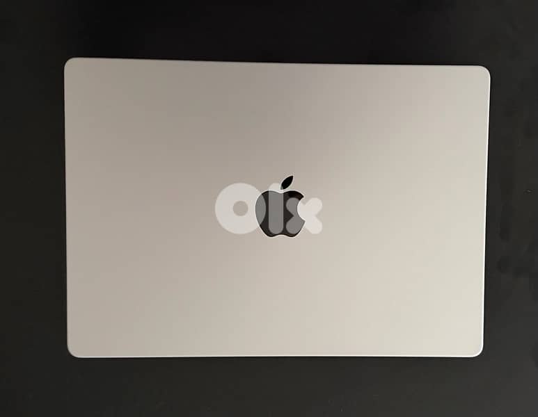 Macbook Pro M4 - 16R/512 SSD Silver Like New 3