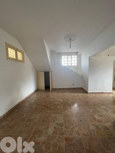 house for rent  سنوي لسكان المنطقه