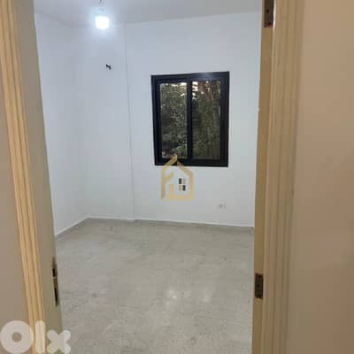 Apartment for rent in Ballouneh RKKG14  شقة للإيجار  في  بلونة