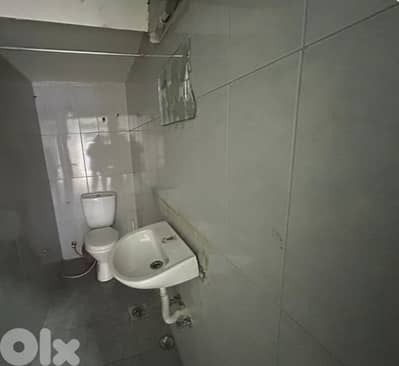 Prime location Shop in Hamra Koraytem متجر للايجار في الحمرا قريطم