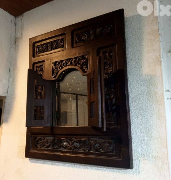 mahogany window mirror 0