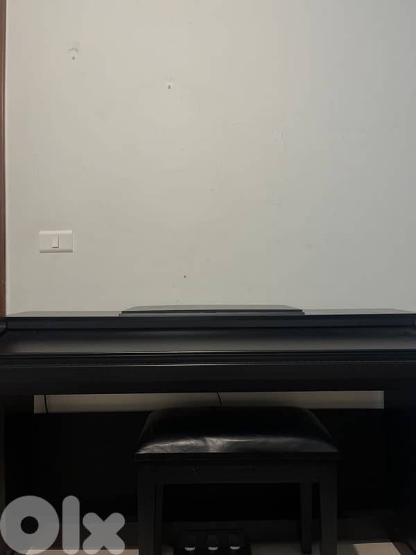 electric piano for sale + FREE chair 2