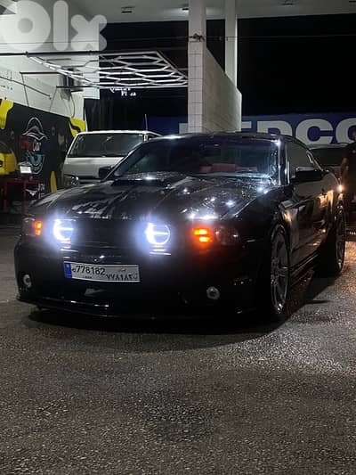 Ford Mustang GT 2010 v8