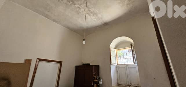 RWK187GZ - Land with Old house for sale in Kfardebian