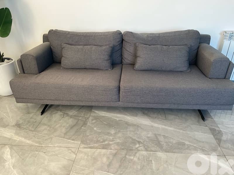 Grey Sofa – 220 cm – Great Condition – $300 1