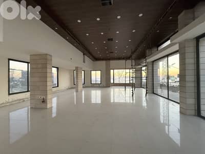 RWB198EG - Restaurant and rooftop for rent in Halat Jbeil