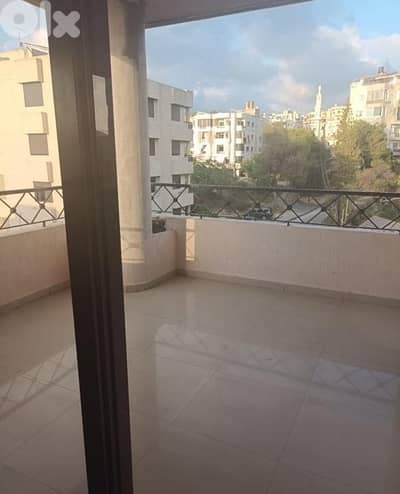 شقة كاشفة البحر للبيع بعبدا سبنيه- Apartment for Sale Baabda in Sibnay