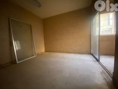 Office Space for Rent in Badaroمساحات مكتبية للإيجار في بدارو