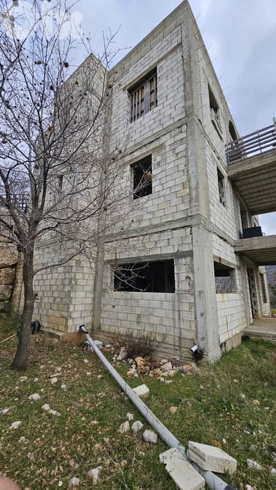 RWK300GZ - Unfinished villa for sale in Kfardebian