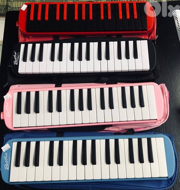 melodica different colors 0