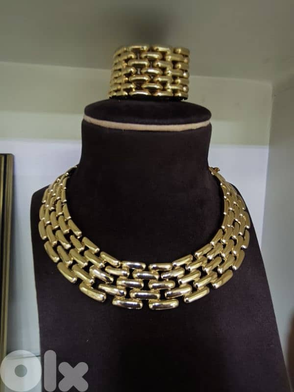Vintage Givenchy Chunky Gold Tone Runway Necklace Choker,and bracelet 0