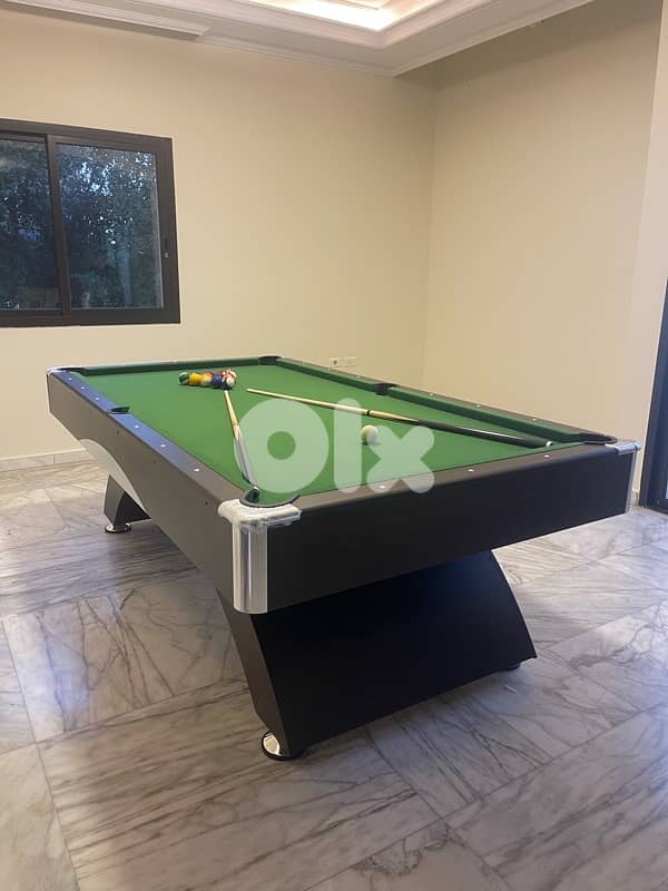 Rainbow Billiard Pool Table 8ft 6