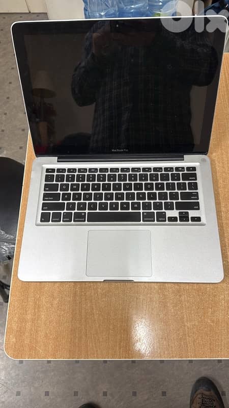 mac book pro 0