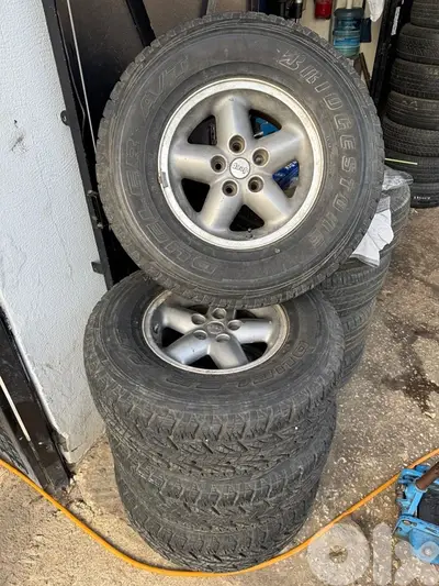 4 rims & wheels Wrangler TJ
