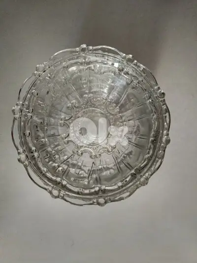 5 round glass cups - Not Negotiable