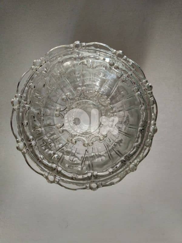 5 round glass cups - Not Negotiable 0