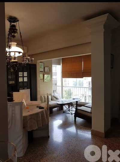 شقة للبيع في الاشرفية Decorated apartment for sale in Achrafieh