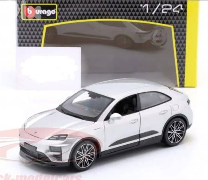 Porsche Macan Turbo Electric 2024 diecast car model 1;24 0