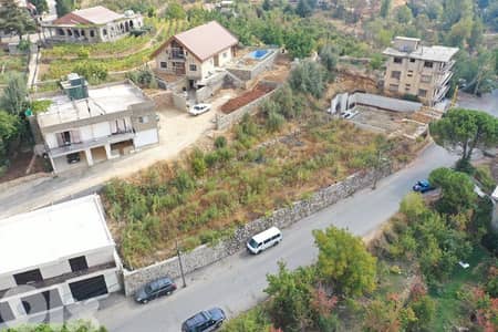L19968 - A 1048 SQM Land For Sale in Prime location in Faraya