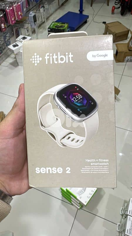 Fitbit sense 2 Platinum Aluminum case & lunar white band 0