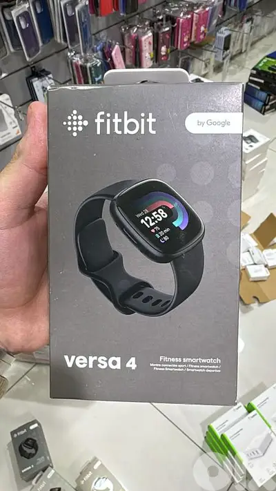 Fitbit versa 4 black