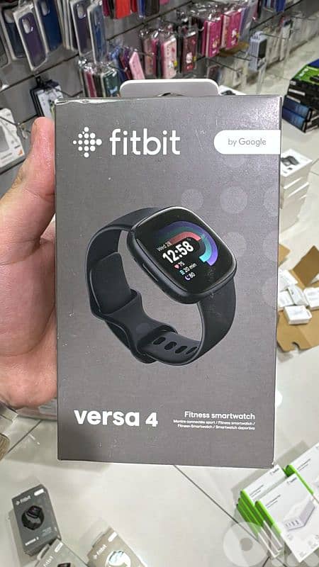 Fitbit versa 4 black 0