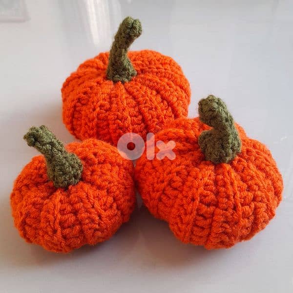 handmade crochet pumpkin set 0