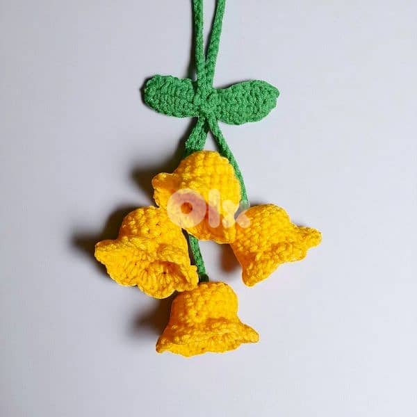 handmade crochet flower keychain/bag accessory 0